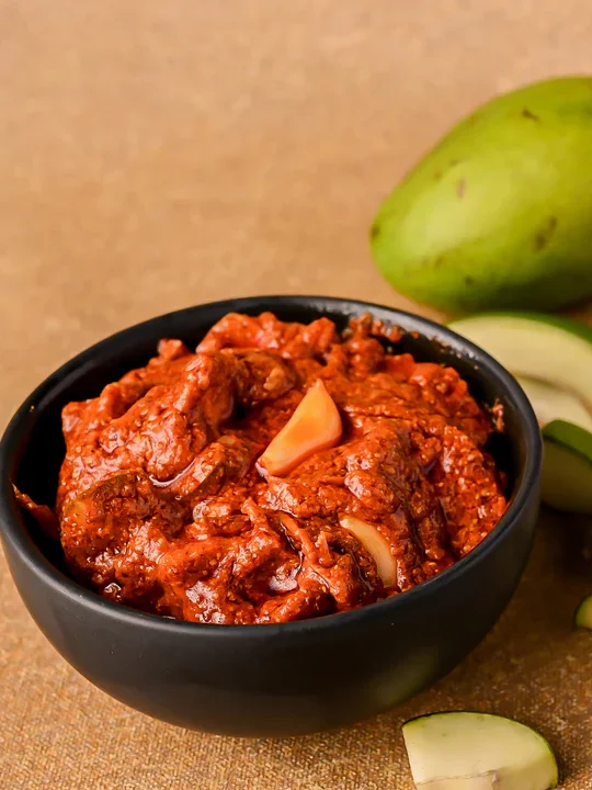 andhra_avakaya_pickle_mango_720x